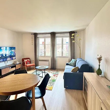 Cathedrale En Scene - Design & Lumineux - Gare Appartement *