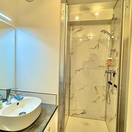 Cathedrale En Scene - Design & Lumineux - Gare